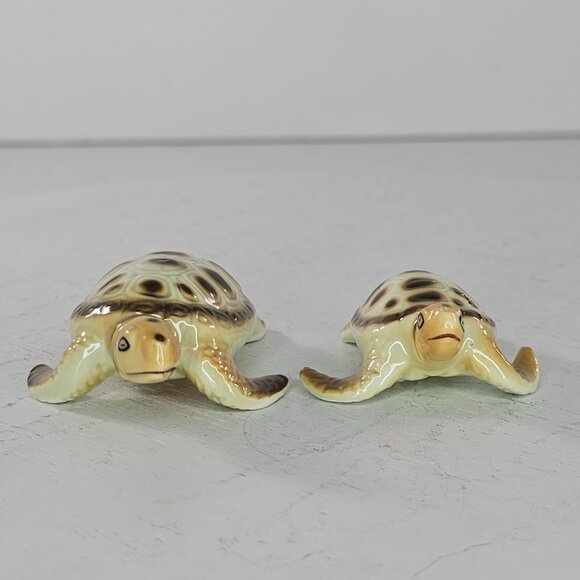 Vintage Bone China Taiwan Sea Turtle Miniature Figurine Mom Baby - Picture 4 of 10